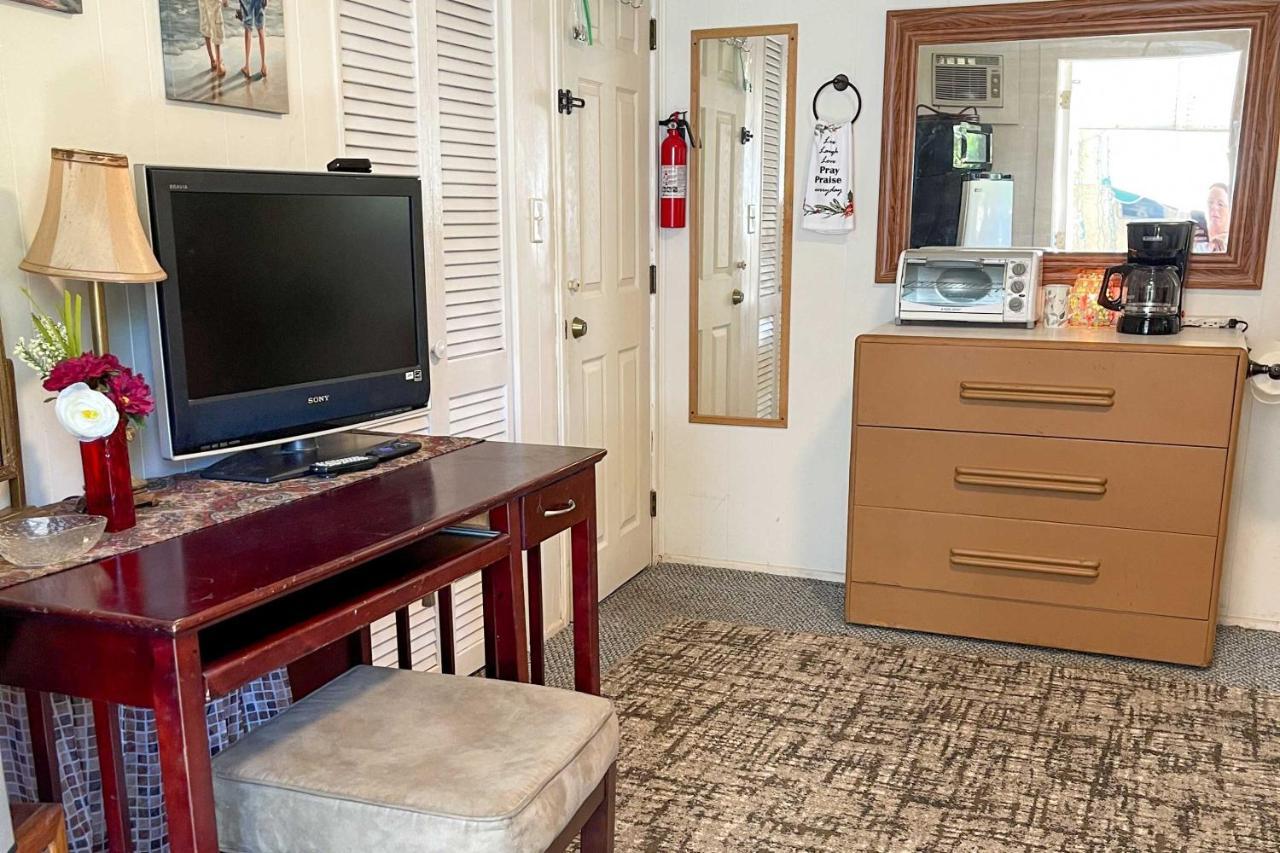 Lake Worth Studio With Smart Tv 6 Mi To Palm Beach! Лейк-Ворт Екстер'єр фото